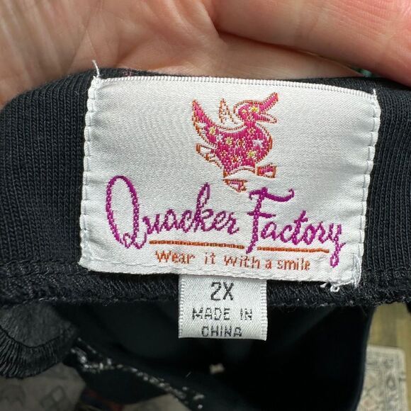 Quacker Factory Black Tunic Top Beaded Embellished Hearts n Paisley Plus Size 2X - Picture 8 of 8